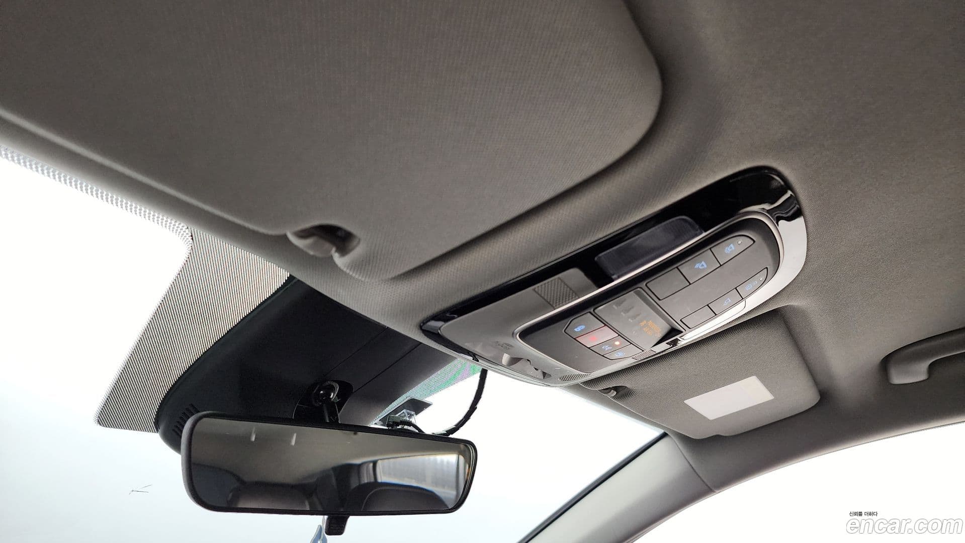 Main__Slider__Photo:Santafe Hyundai 2022.1-18