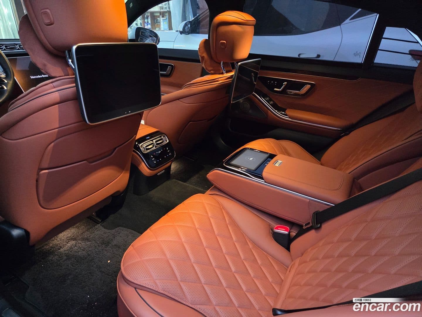 Main__Slider__Photo:S-Class Mercedes-Benz 2023.2-5