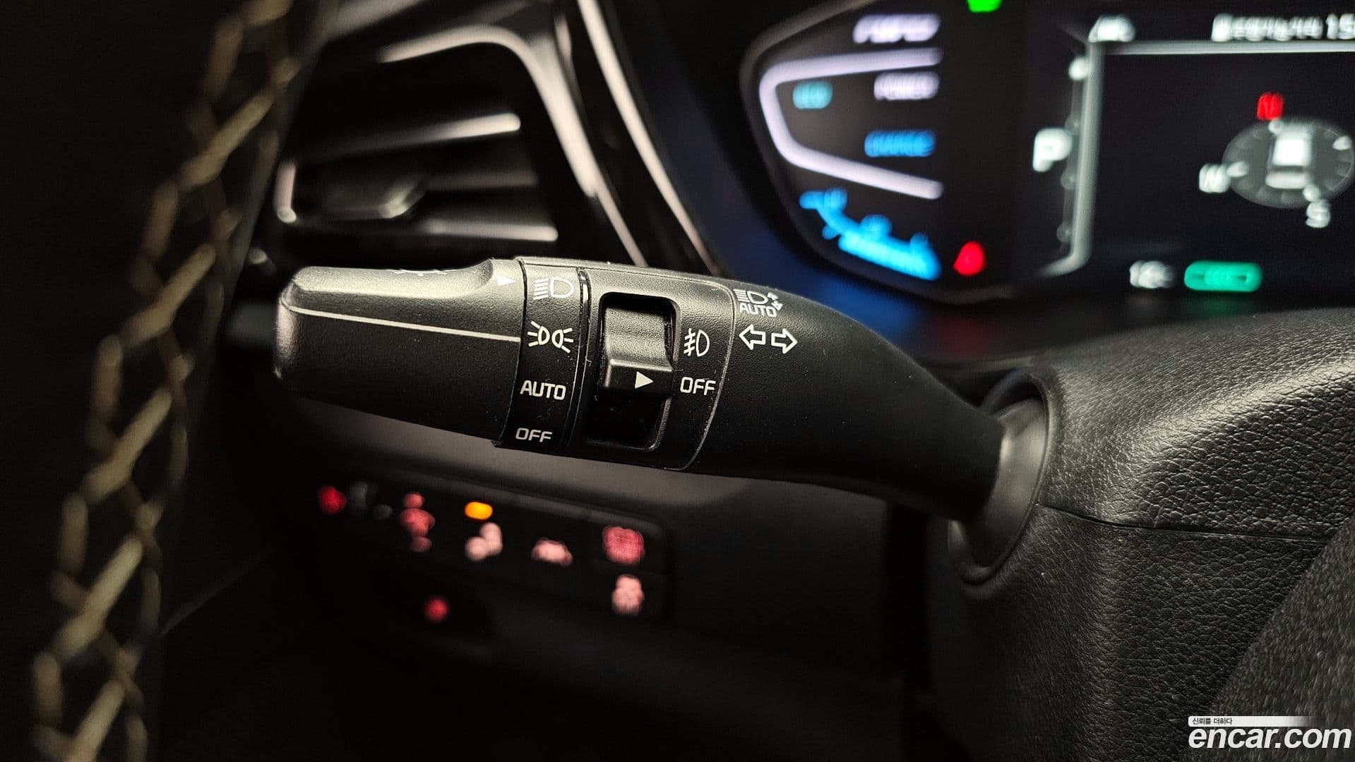 Main__Slider__Photo:Niro Kia 2020.7-15