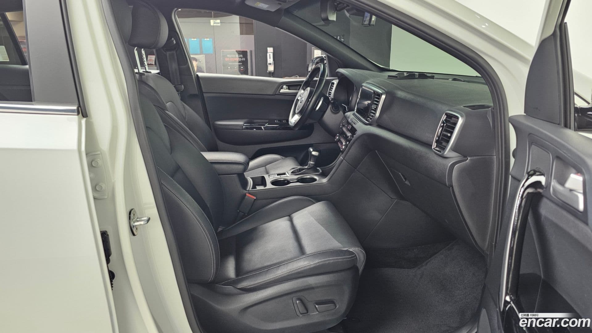 Main__Slider__Photo:Sportage Kia 2020.4-10