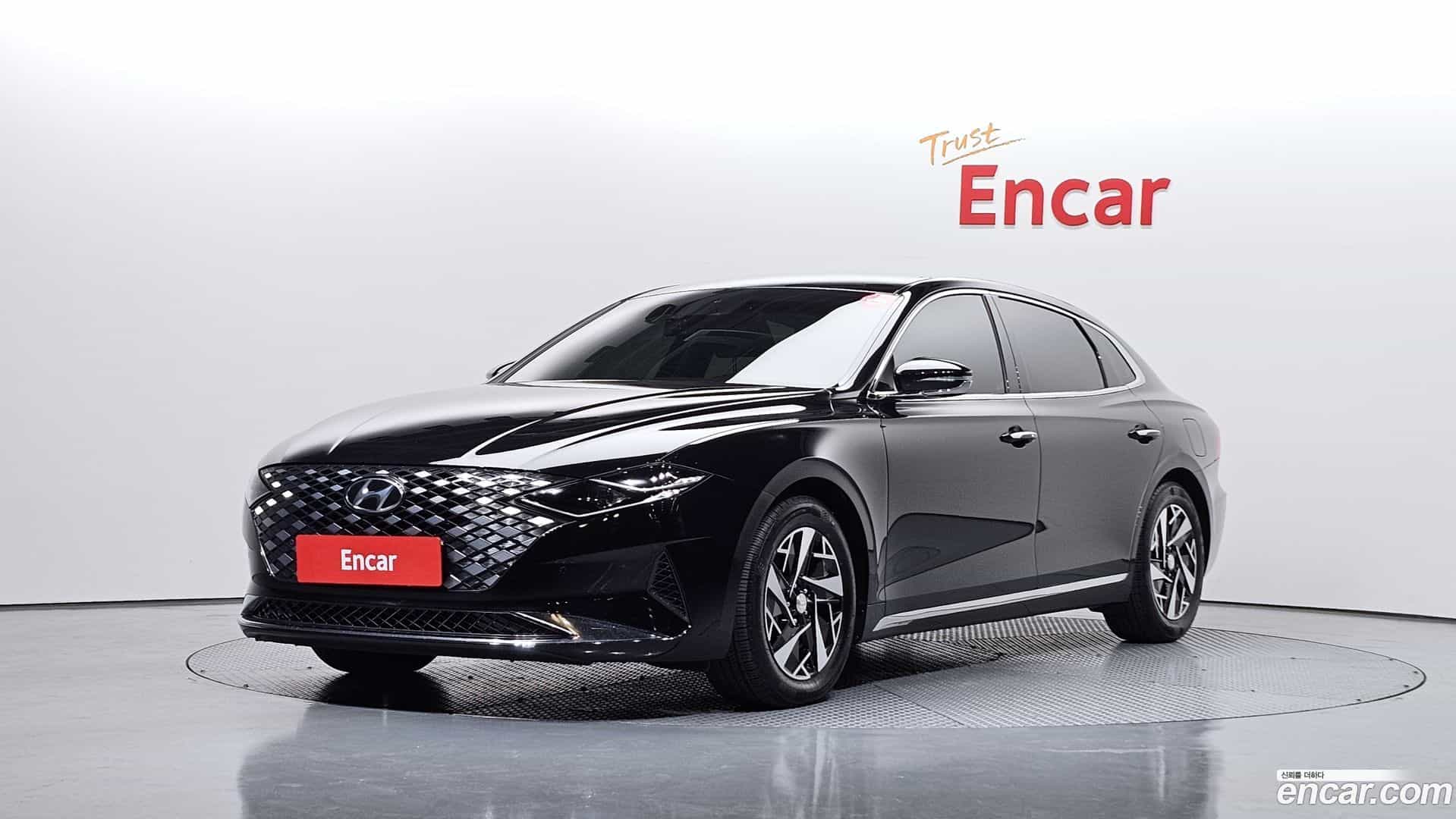 Grandeur Hyundai 2021.11-OUTER-001