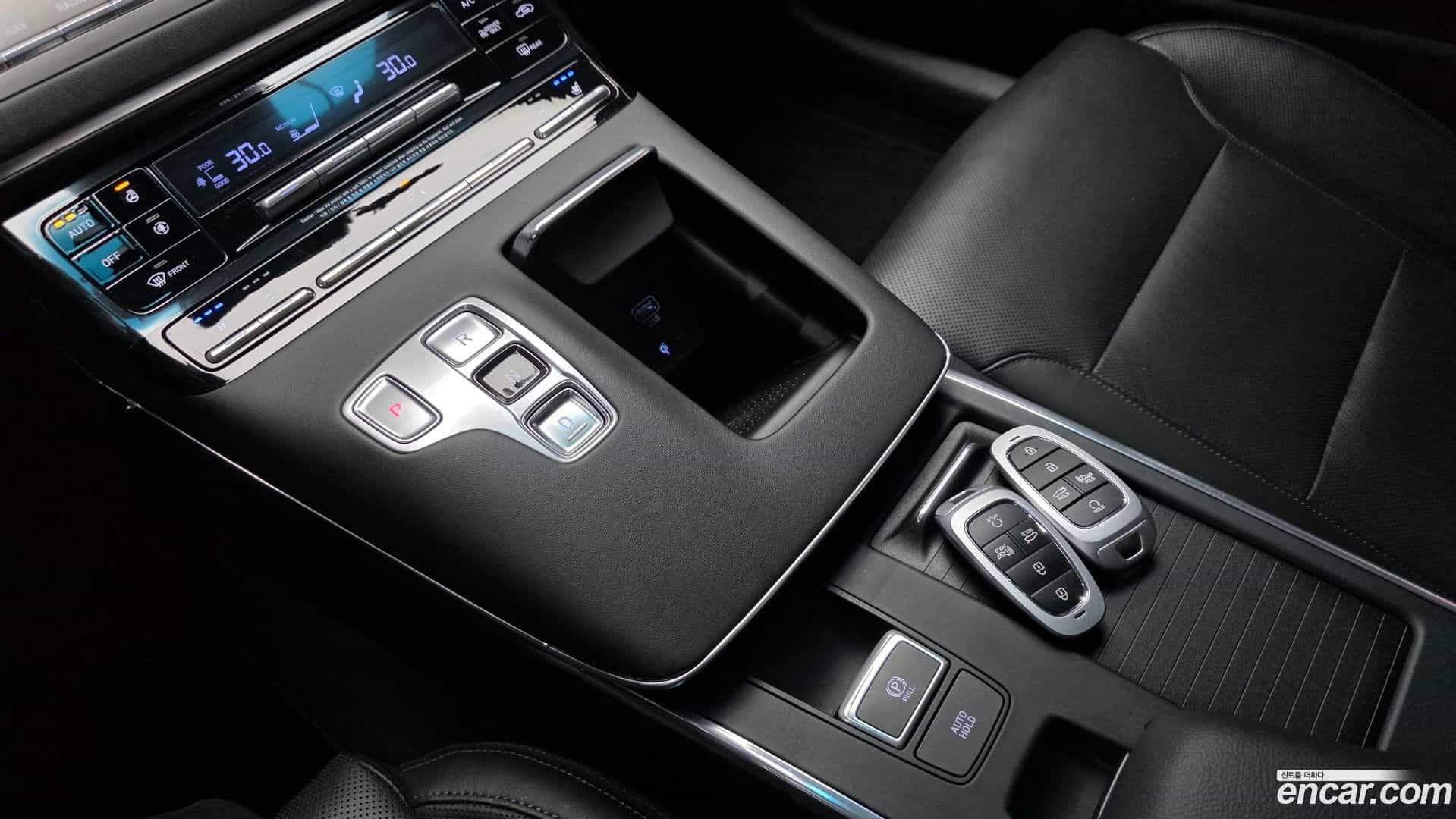 Grandeur Hyundai 2021.11-INNER-009