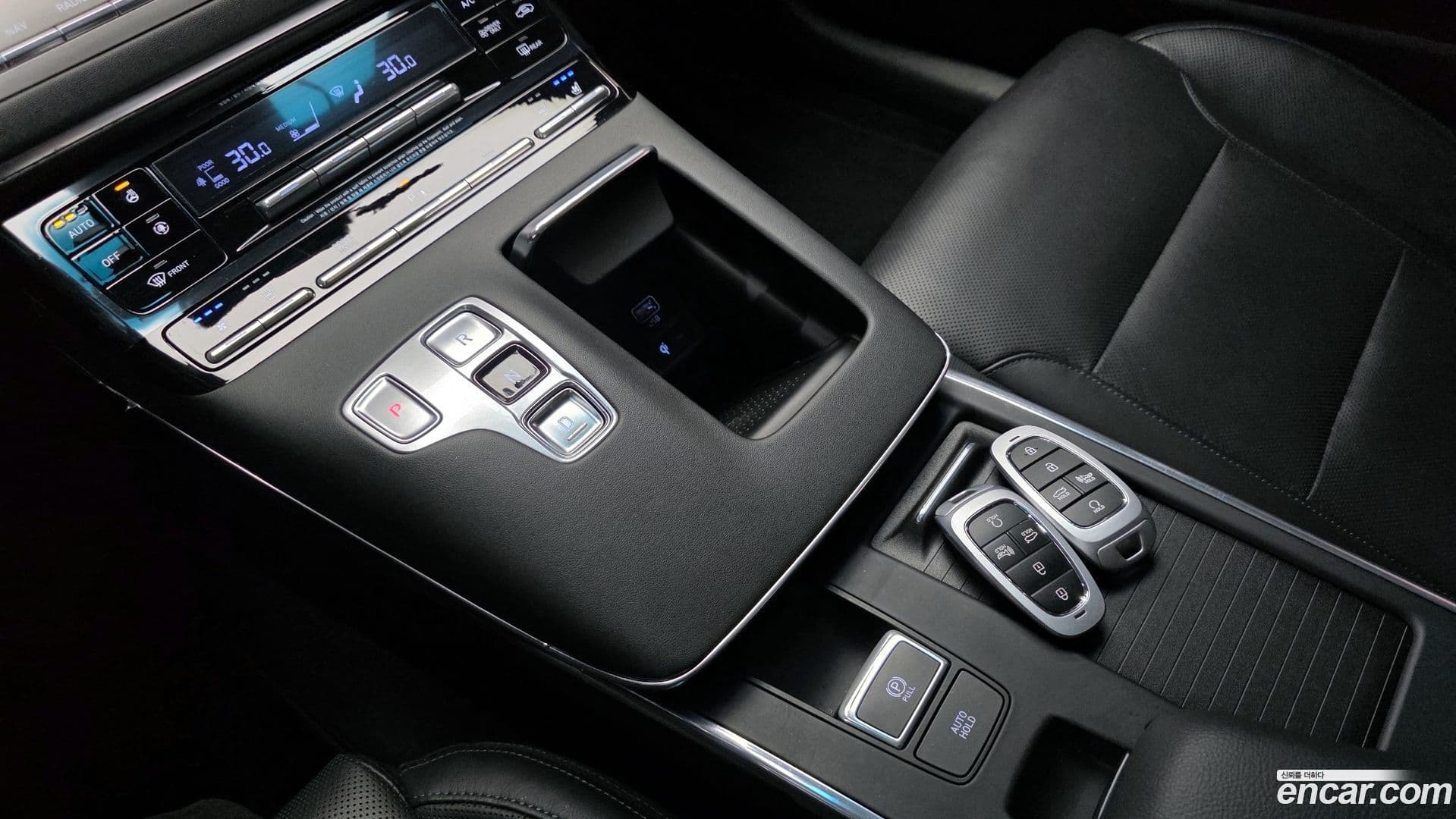 Main__Slider__Photo:Grandeur Hyundai 2021.11-8