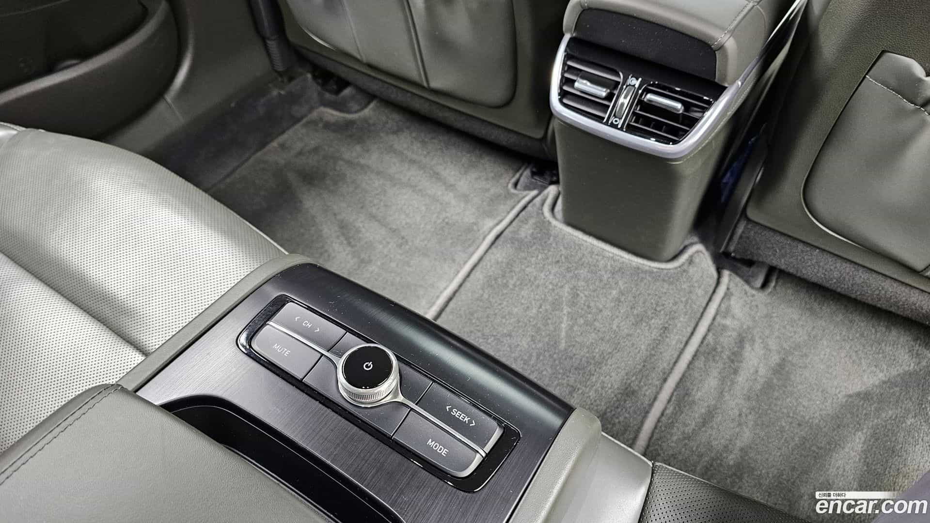 Grandeur Hyundai 2021.11-OPTION-023