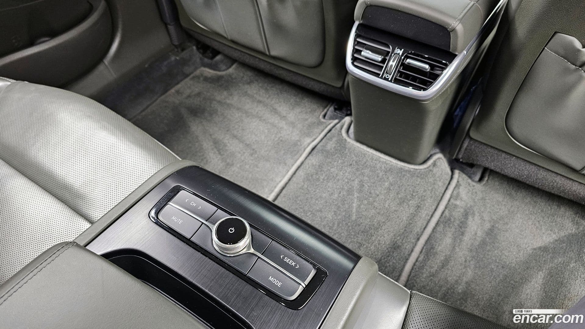 Main__Slider__Photo:Grandeur Hyundai 2021.11-18