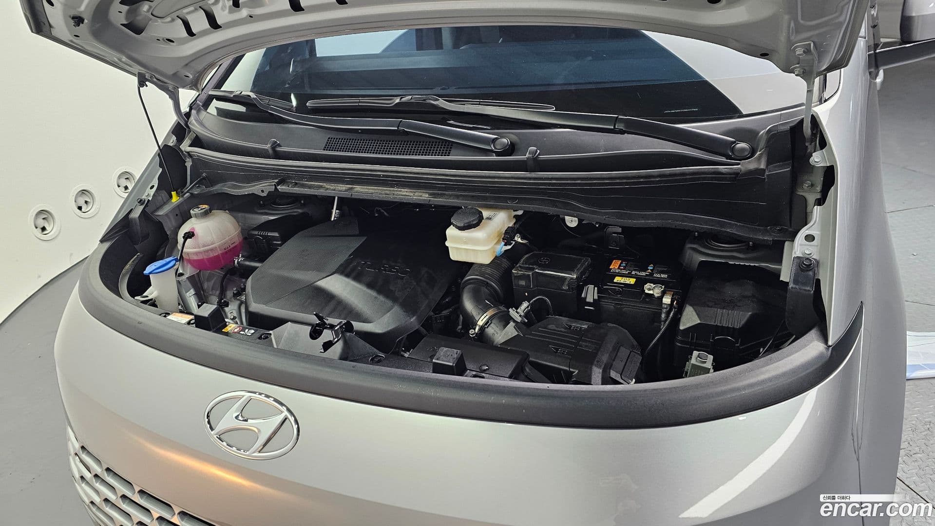 Main__Slider__Photo:Staria Hyundai 2023.5-5