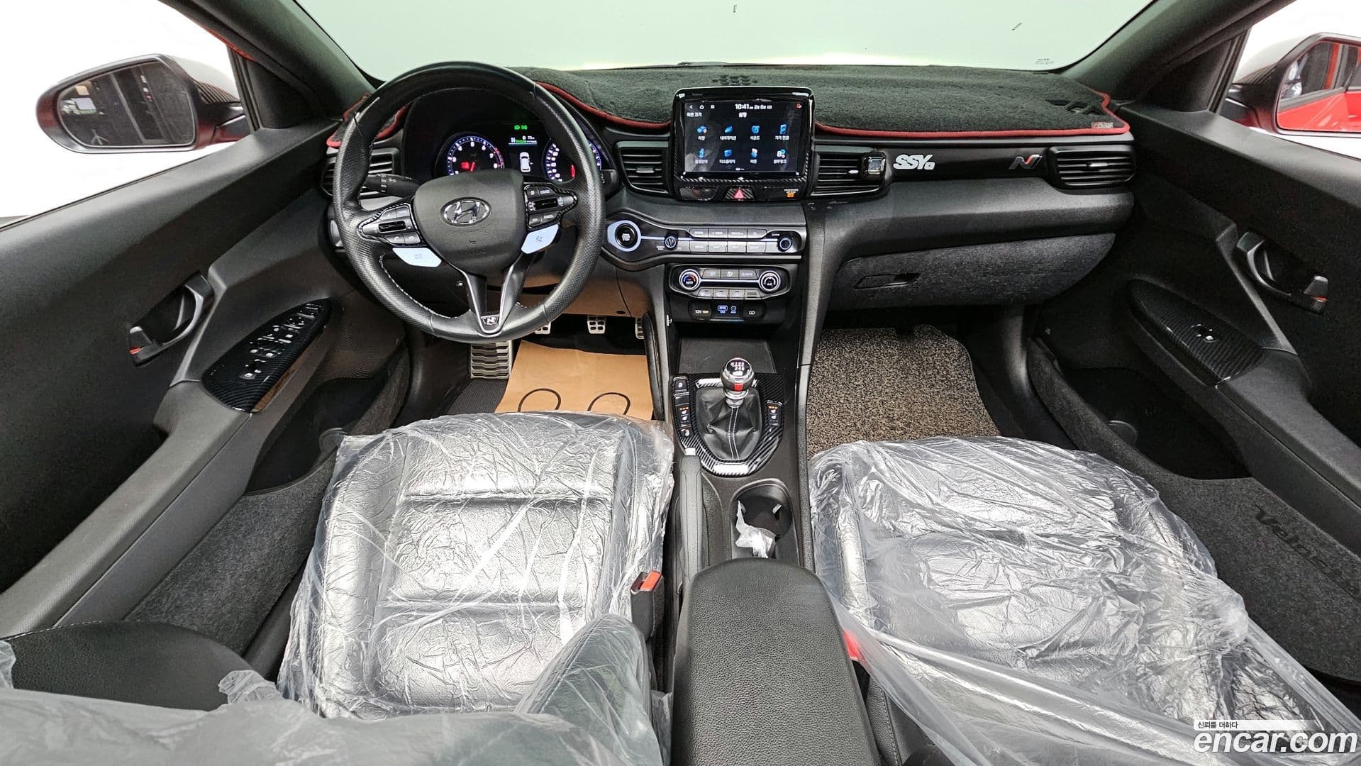 Main__Slider__Photo:Veloster Hyundai 2018.11-6