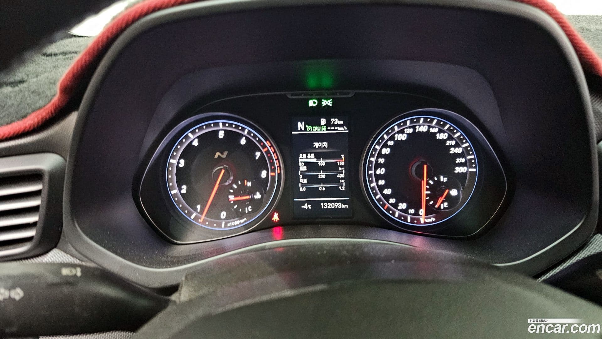 Main__Slider__Photo:Veloster Hyundai 2018.11-7