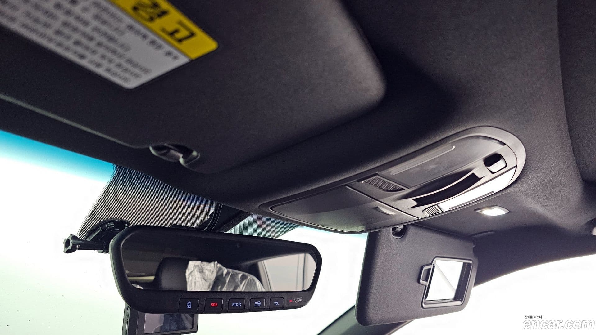 Main__Slider__Photo:Veloster Hyundai 2018.11-17