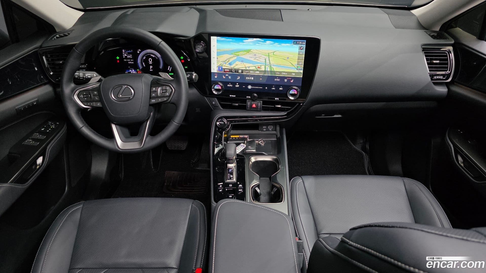 Main__Slider__Photo:NX Lexus 2024.6-6