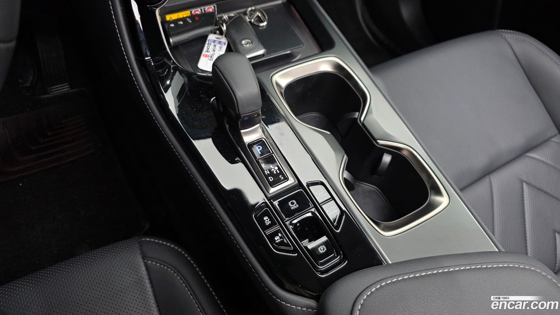 Main__Slider__Photo:NX Lexus 2024.6-8