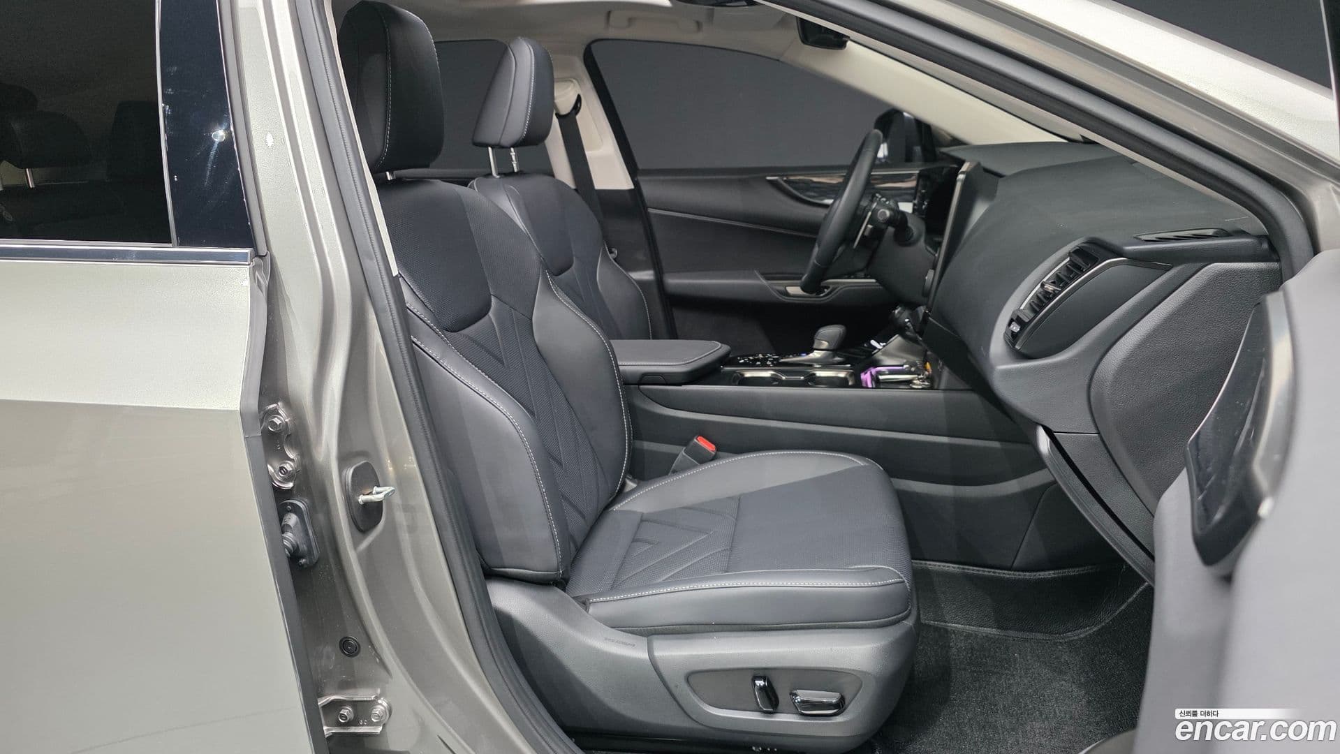 Main__Slider__Photo:NX Lexus 2024.6-10