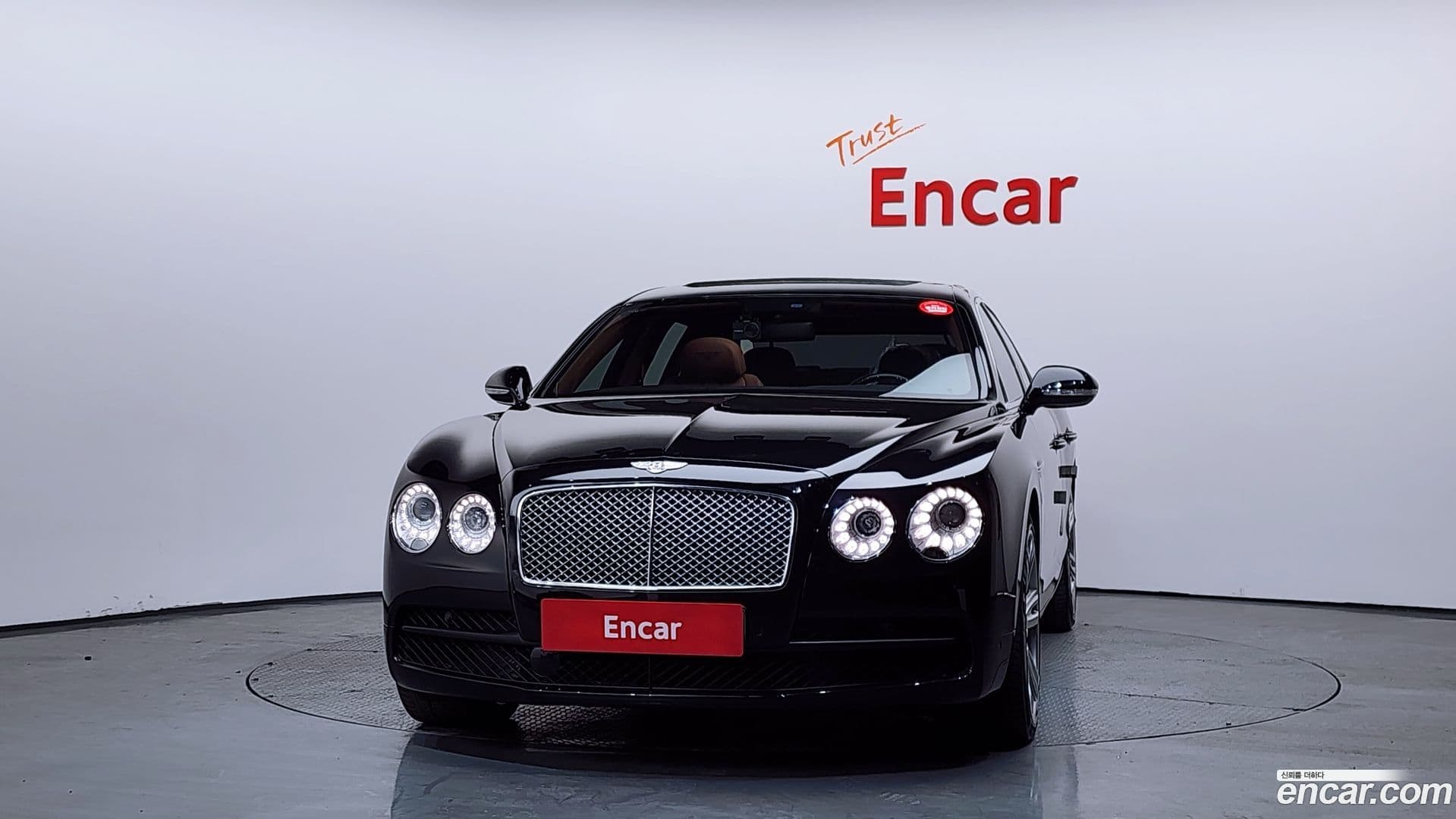 Main__Slider__Photo:Flying Spur Bentley 2015.8-2