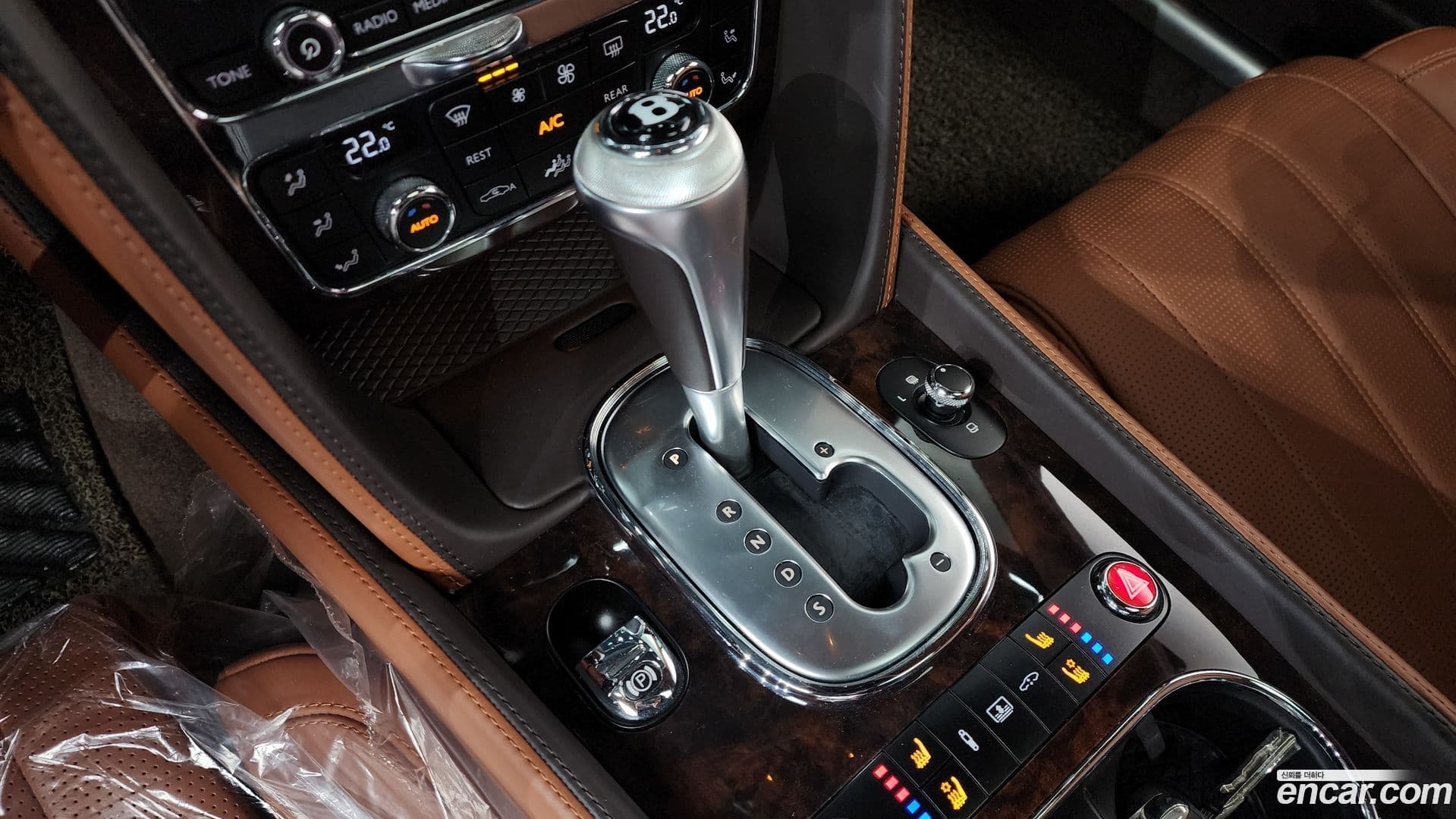 Main__Slider__Photo:Flying Spur Bentley 2015.8-8