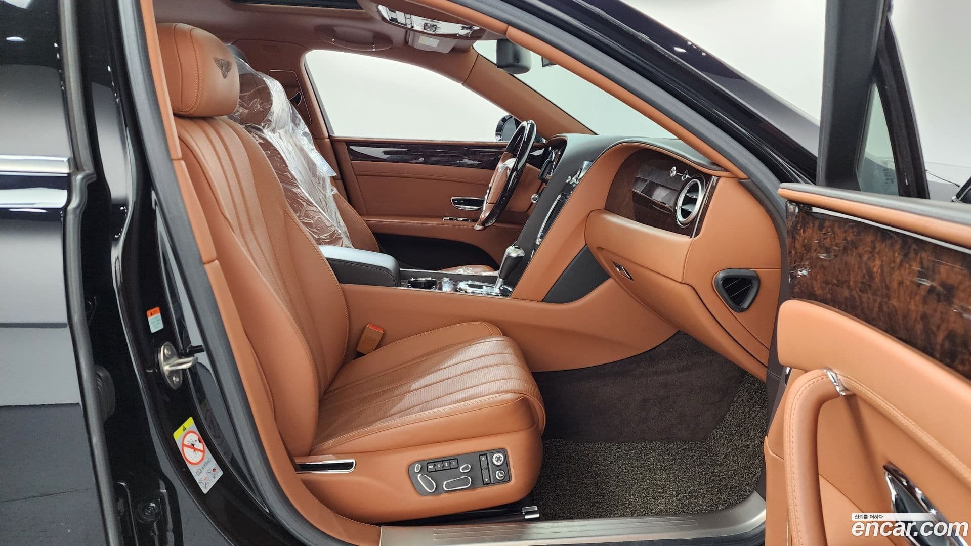 Main__Slider__Photo:Flying Spur Bentley 2015.8-10