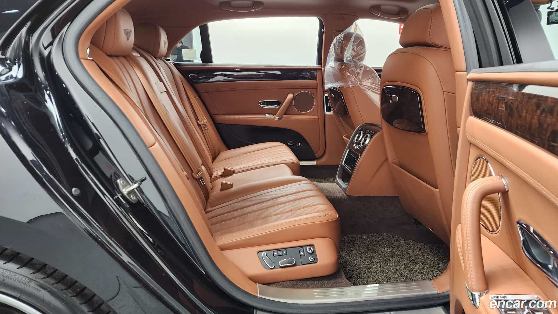 Flying Spur Bentley 2015.8-OPTION-016