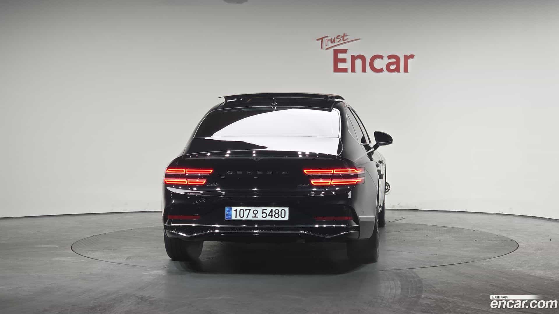 G80 Genesis 2024.0-OUTER-004