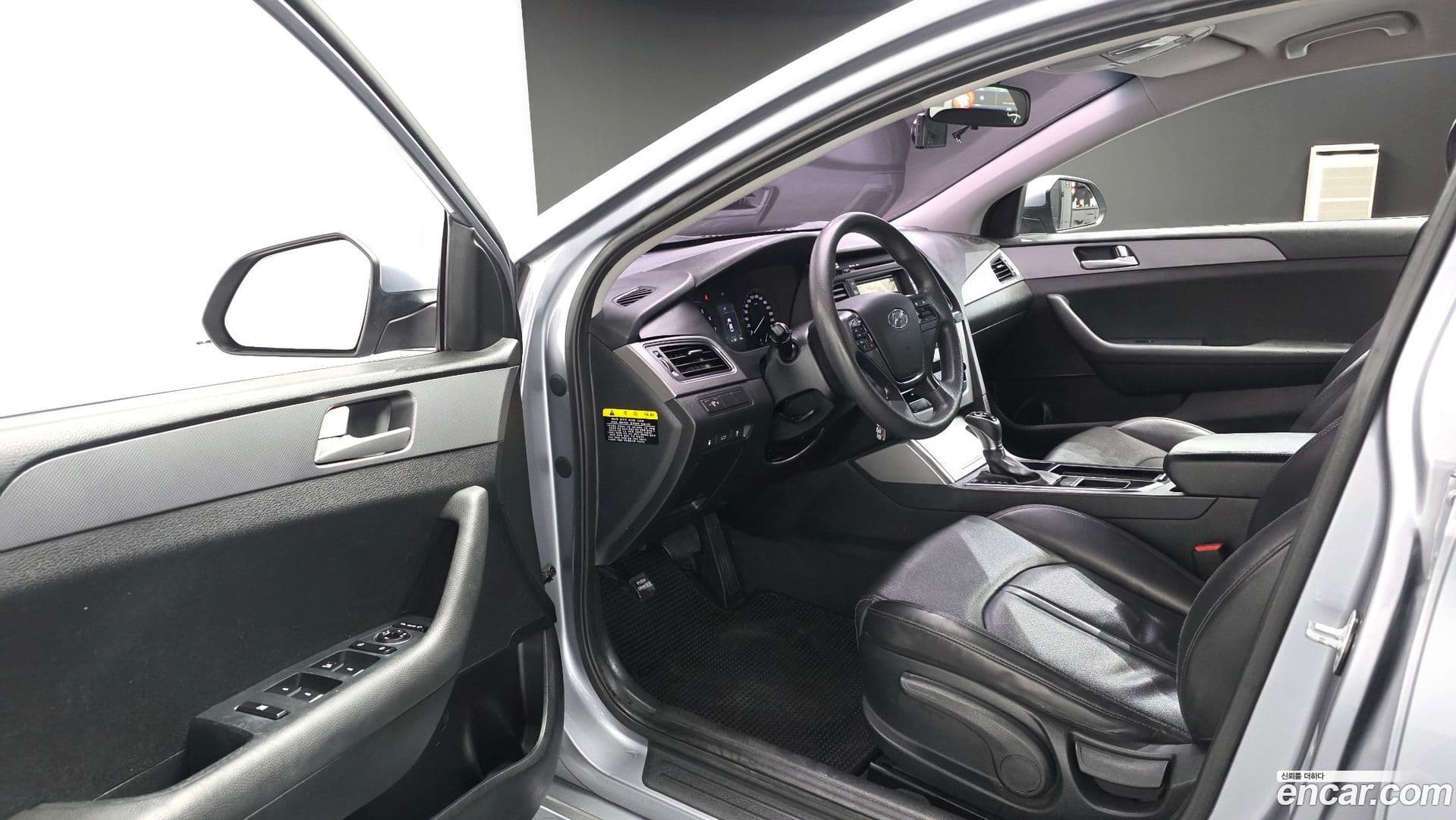 Main__Slider__Photo:Sonata Hyundai 2016.4-10