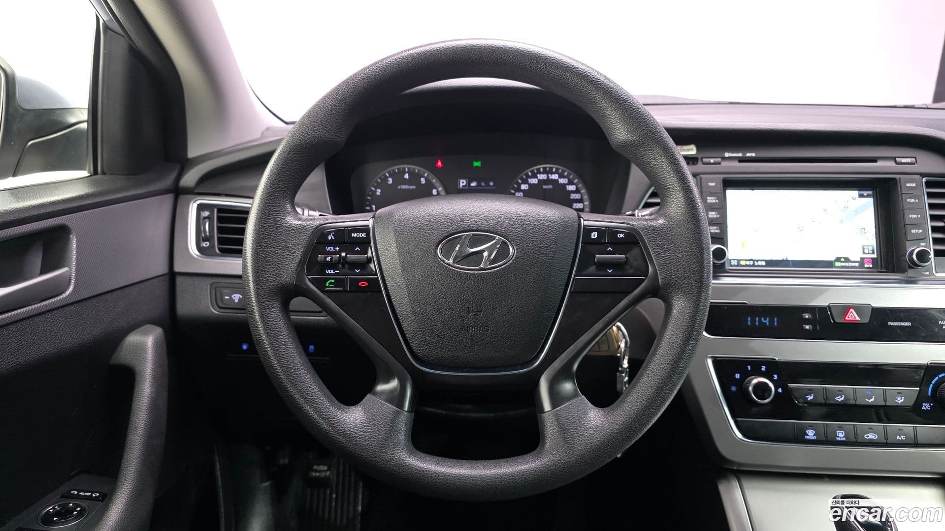 Main__Slider__Photo:Sonata Hyundai 2016.4-12