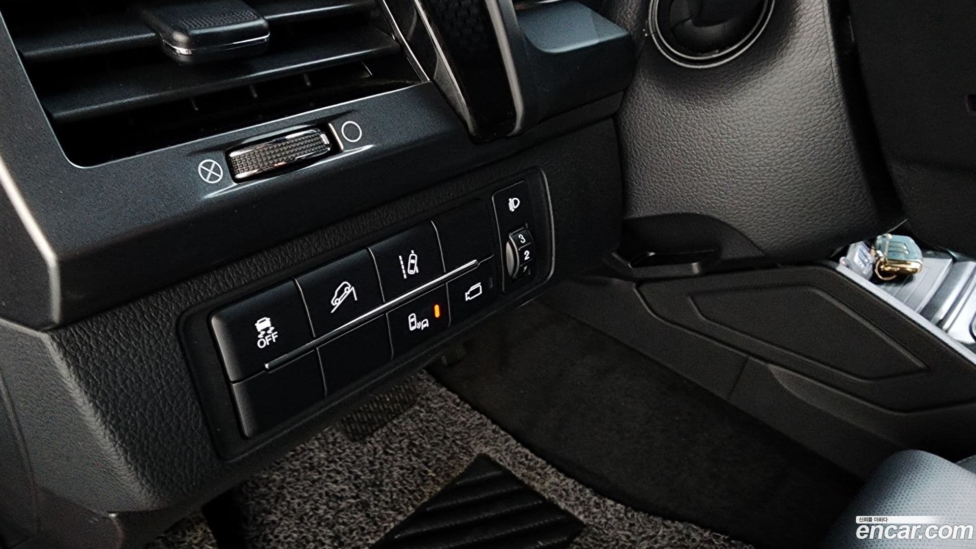 Main__Slider__Photo:Rexton KG_Mobility_Ssangyong 2021.10-15