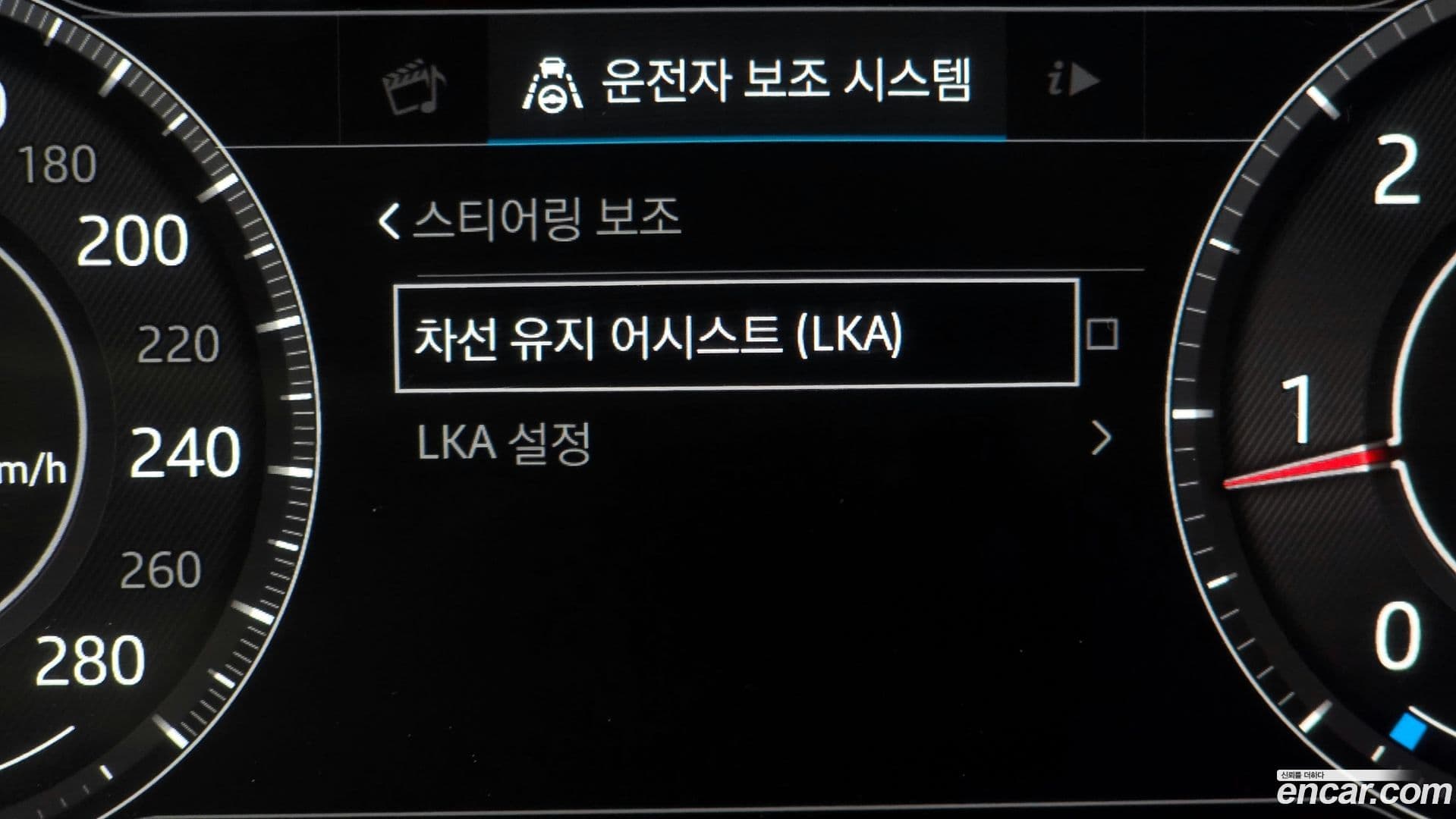 Main__Slider__Photo:F-PACE Jaguar 2020.11-15