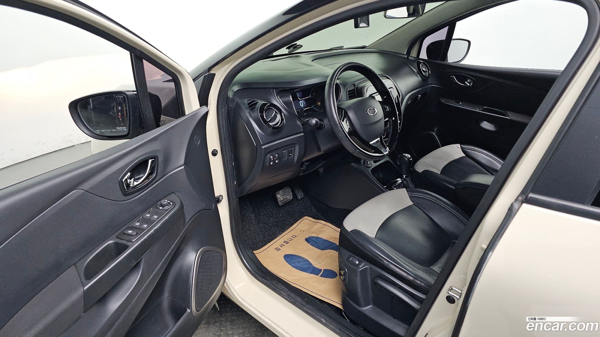 Main__Slider__Photo:QM3 Renault-KoreaSamsung 2015.6-9