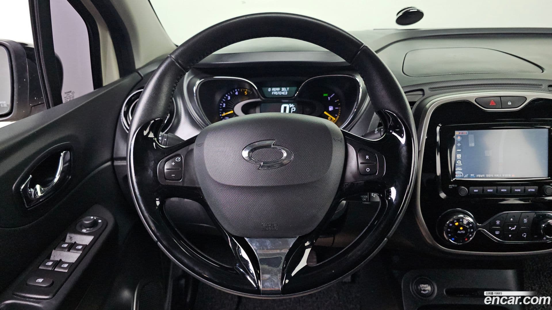 Main__Slider__Photo:QM3 Renault-KoreaSamsung 2015.6-15