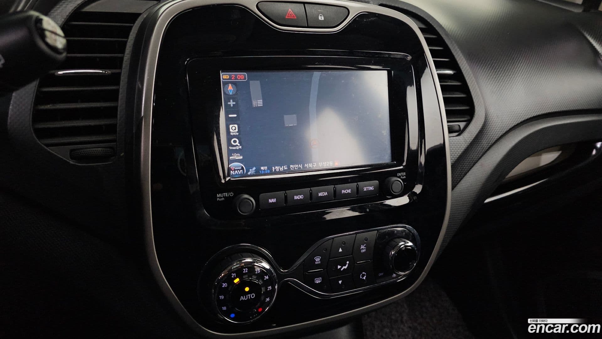 Main__Slider__Photo:QM3 Renault-KoreaSamsung 2015.6-17