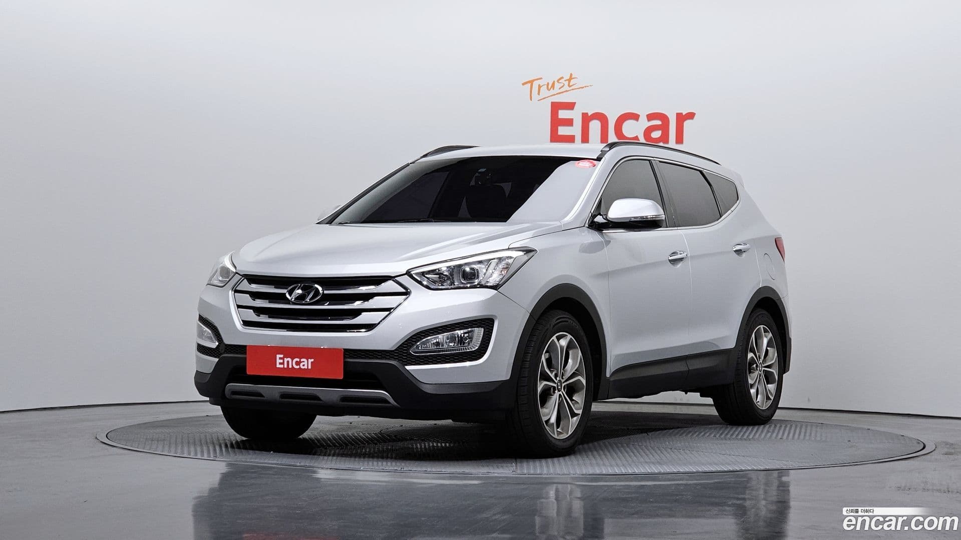 Main__Slider__Photo:Santafe Hyundai 2015.0-0