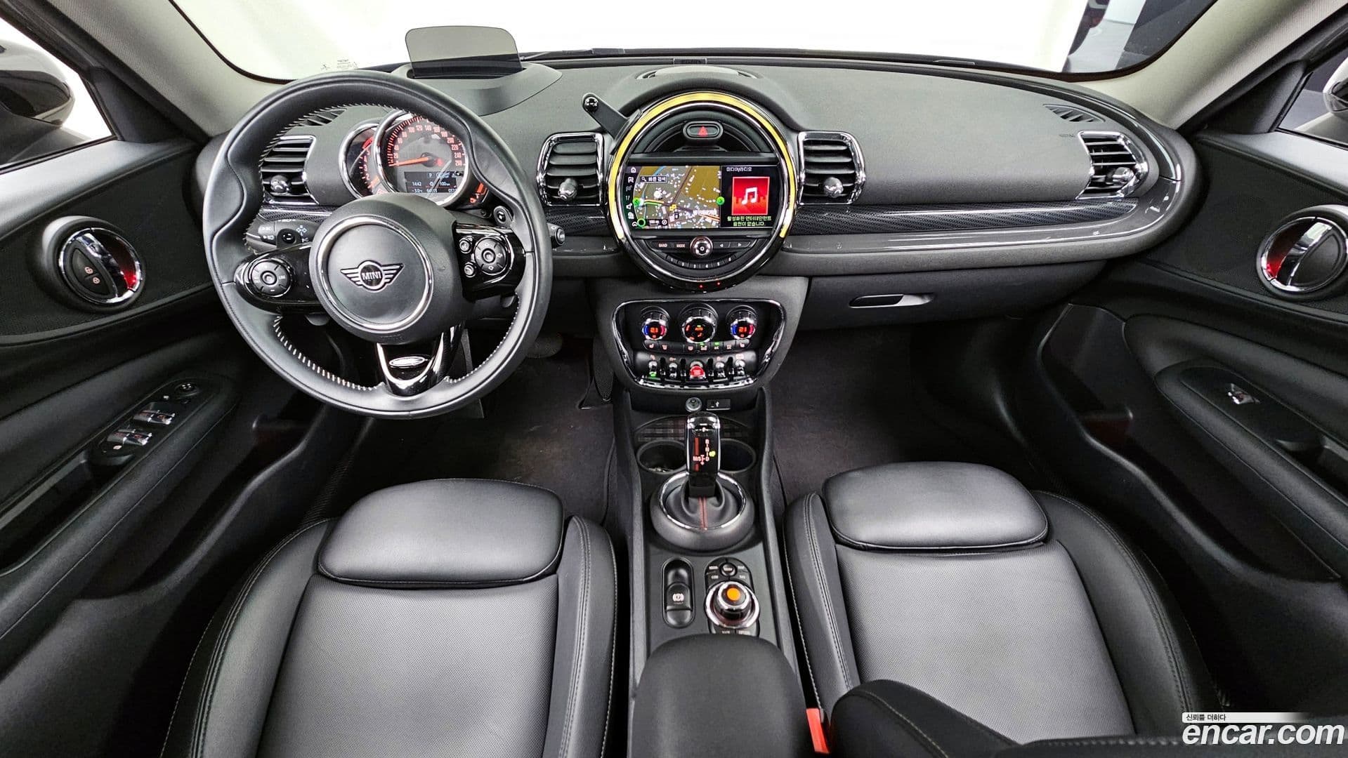 Main__Slider__Photo:Clubman Mini 2020.3-6