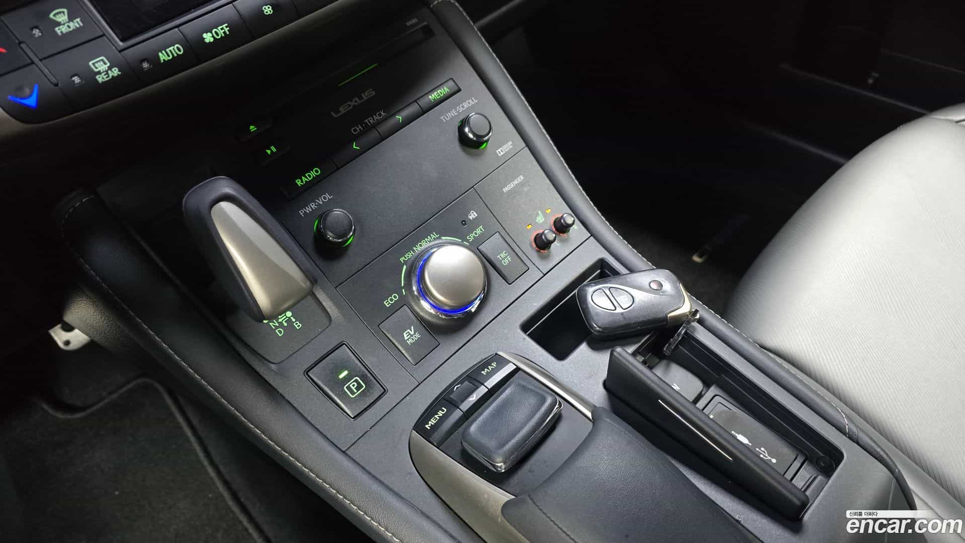 CT200h Lexus 2014.9-INNER-009