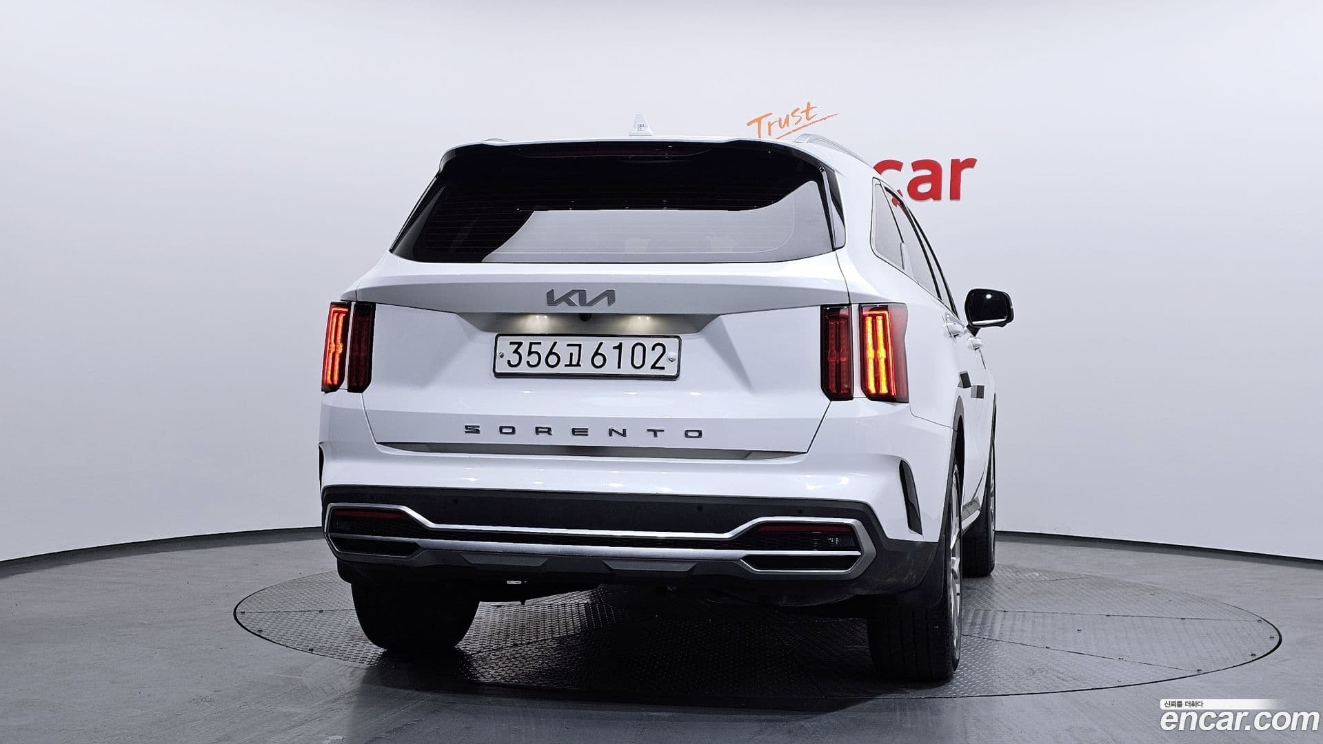 Main__Slider__Photo:Sorento Kia 2022.0-3