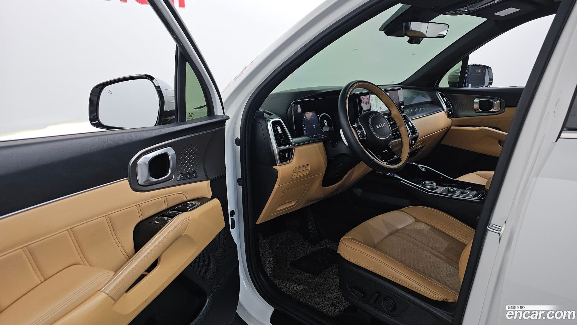 Main__Slider__Photo:Sorento Kia 2022.0-9