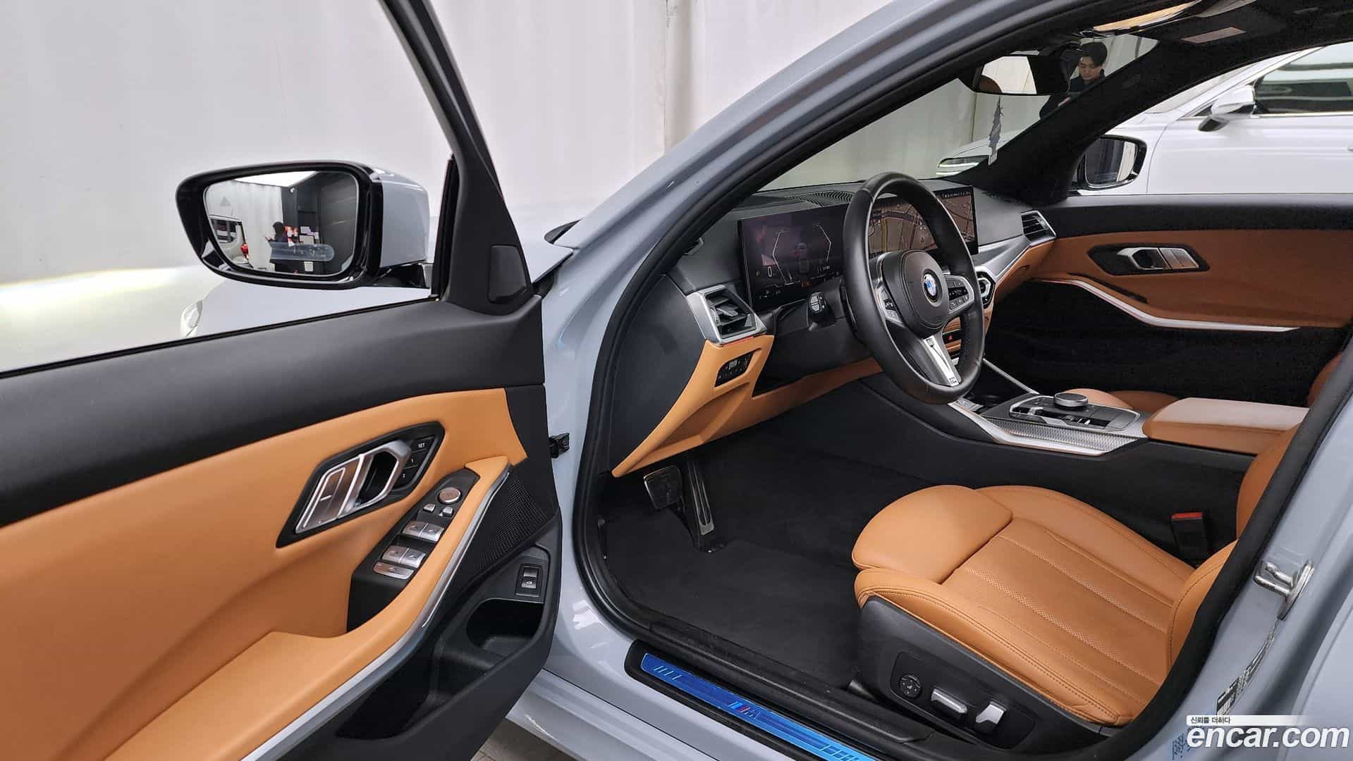 3-Series BMW 2022.11-INNER-010