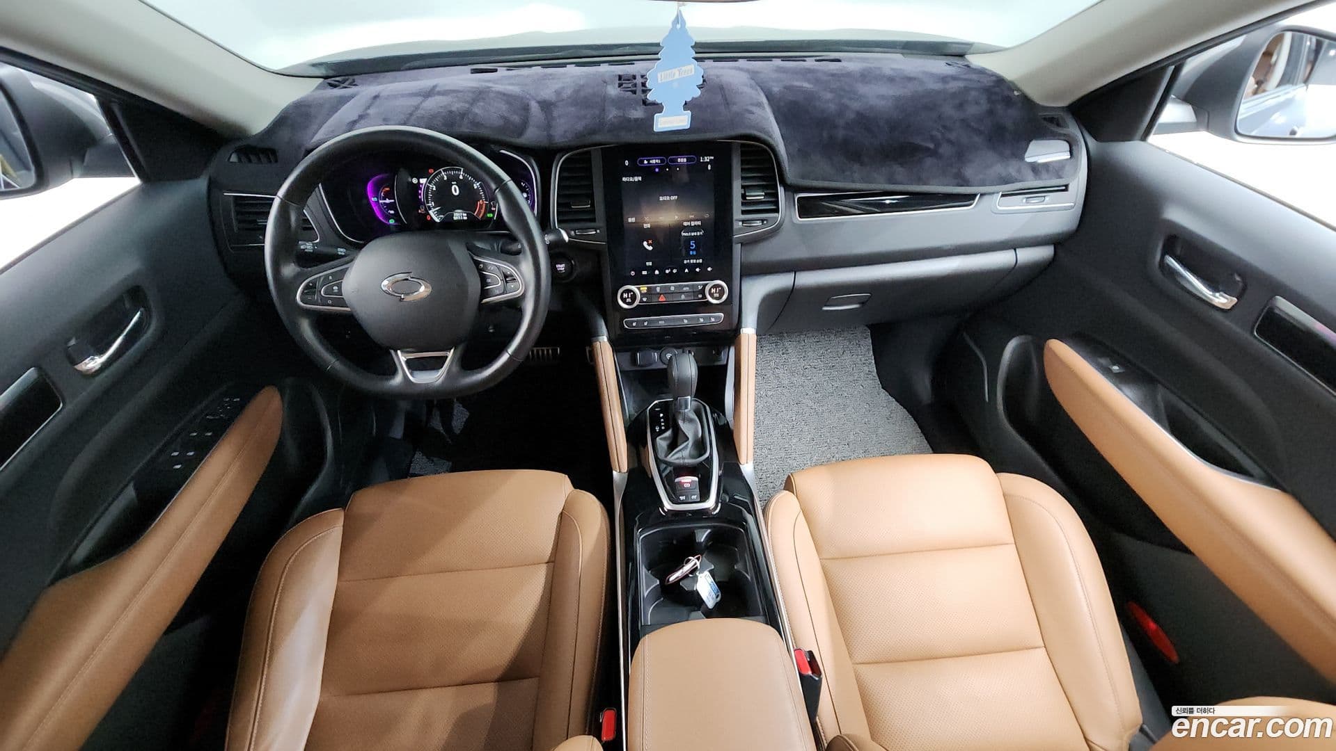 Main__Slider__Photo:QM6 Renault-KoreaSamsung 2023.9-6