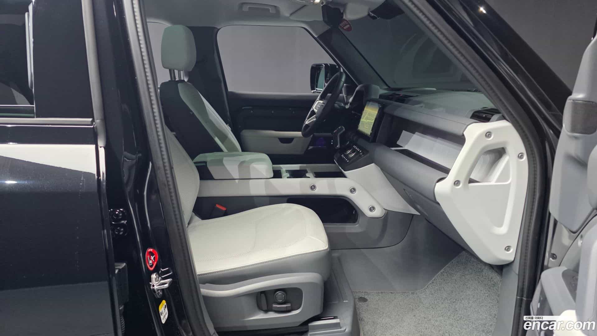 Defender Land Rover 2024.11-OPTION-015