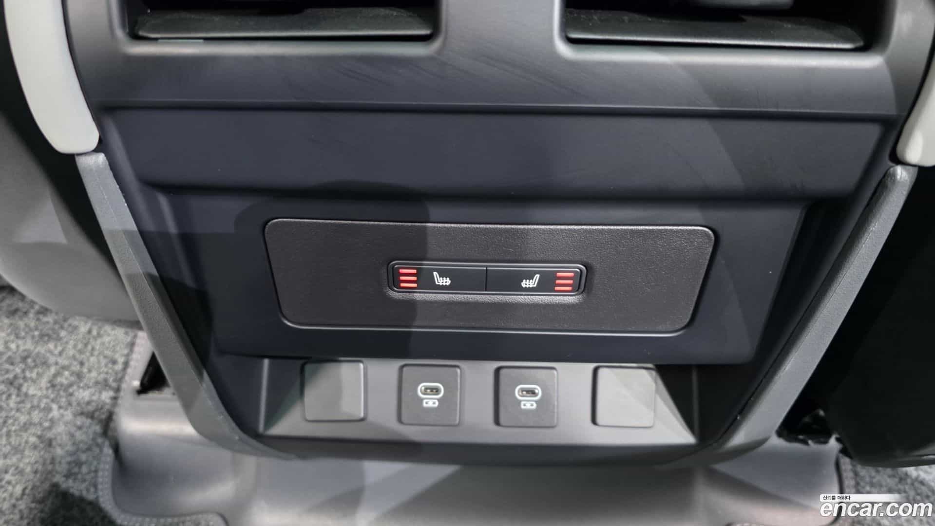 Defender Land Rover 2024.11-OPTION-023