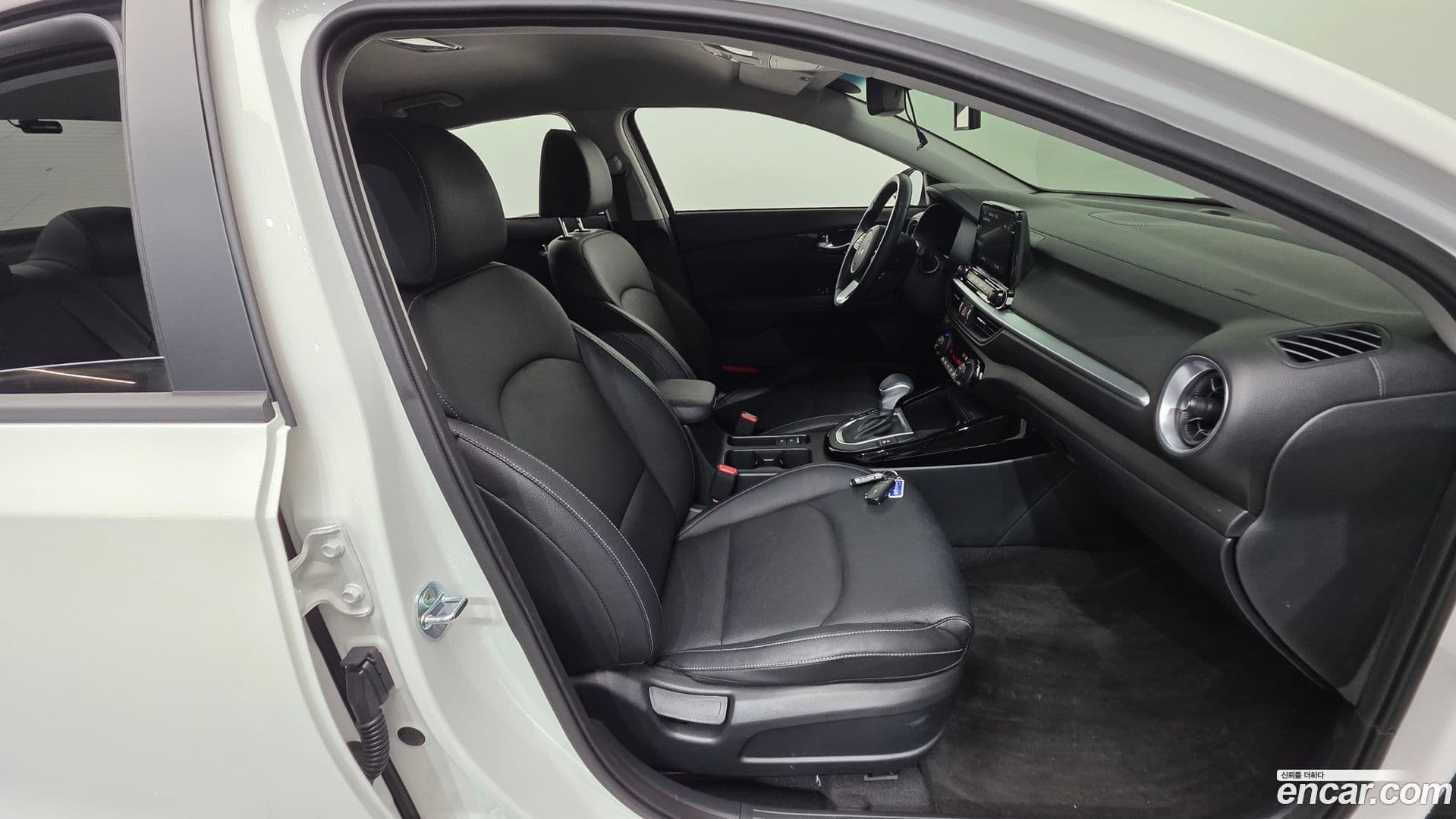 Main__Slider__Photo:K3 Kia 2022.10-9