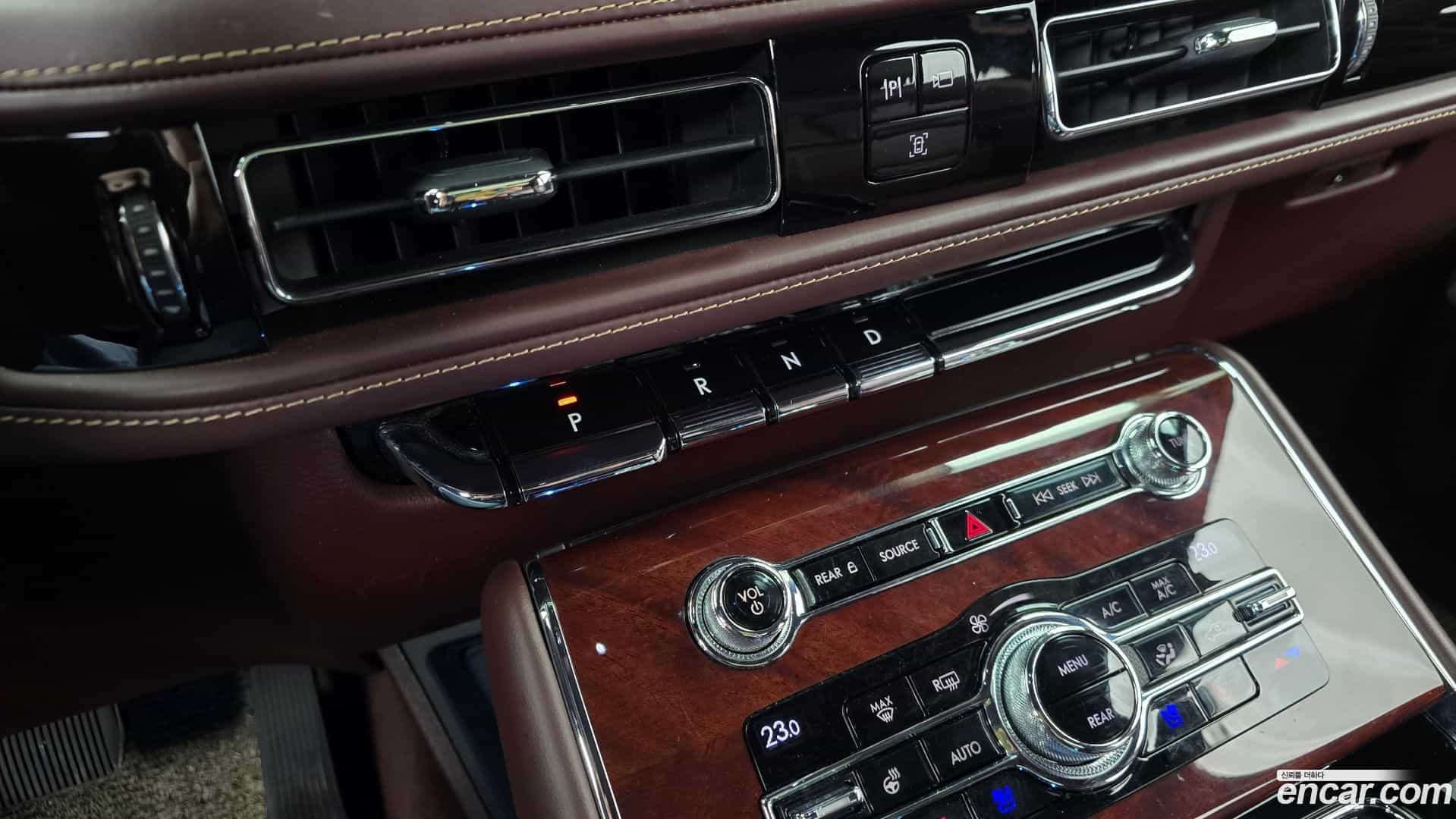 Aviator Lincoln 2020.10-INNER-009