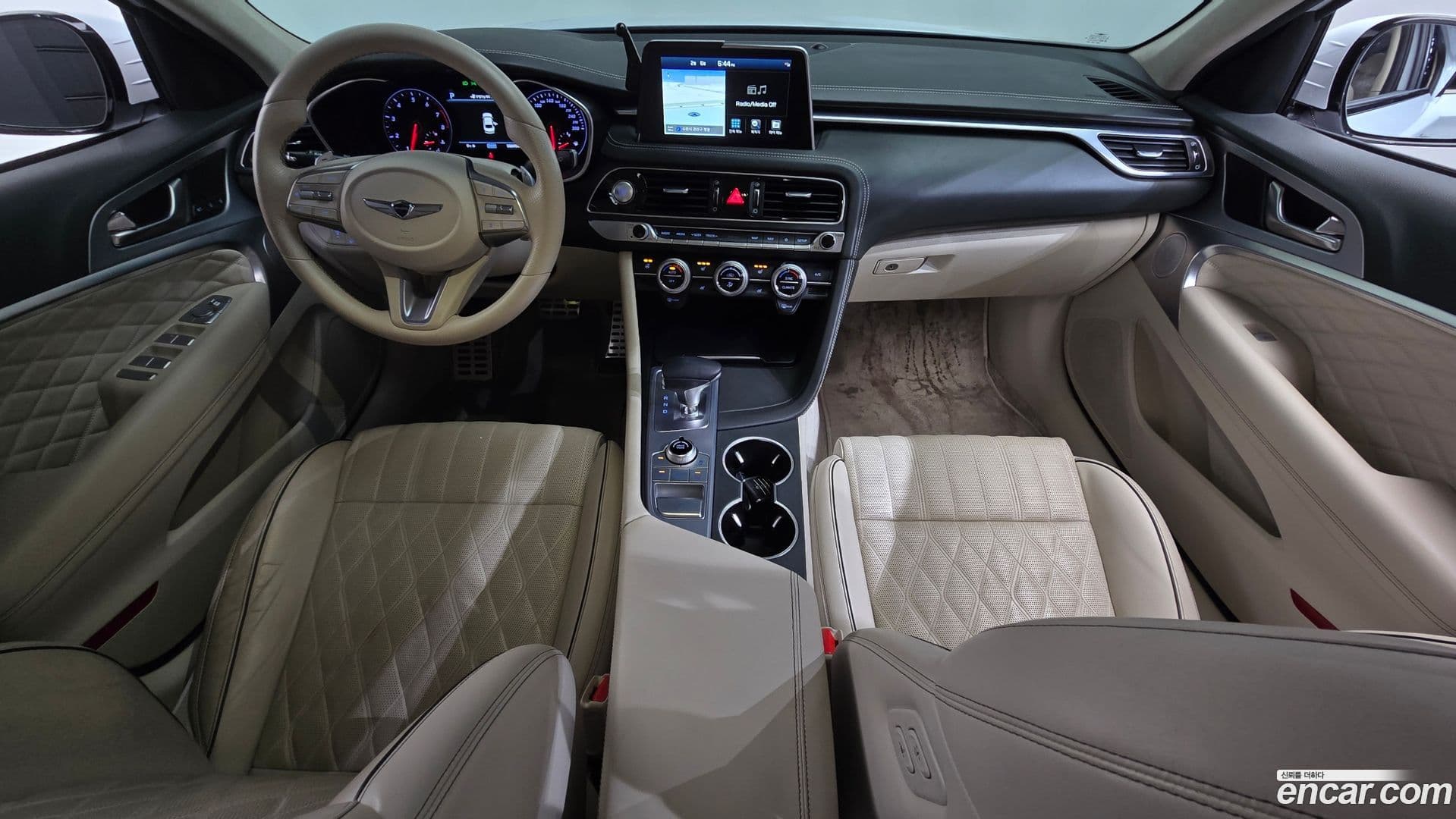 Main__Slider__Photo:G70 Genesis 2017.9-6