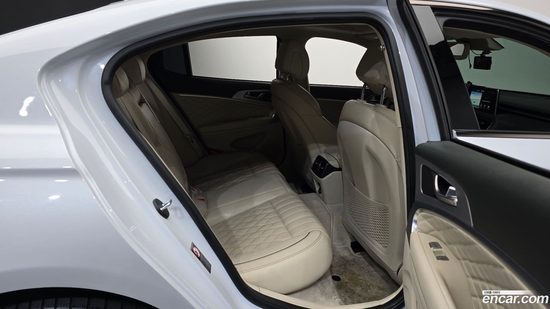 Main__Slider__Photo:G70 Genesis 2017.9-11