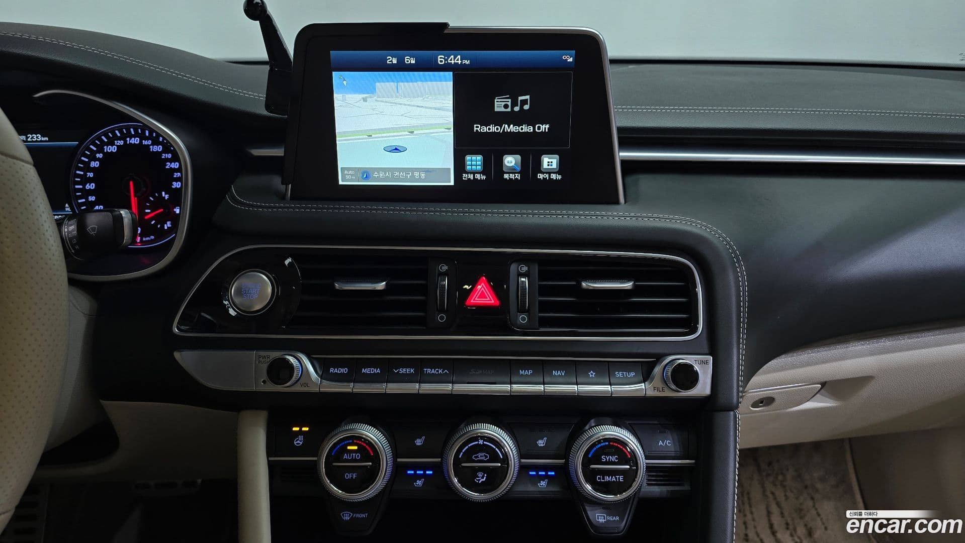 Main__Slider__Photo:G70 Genesis 2017.9-13