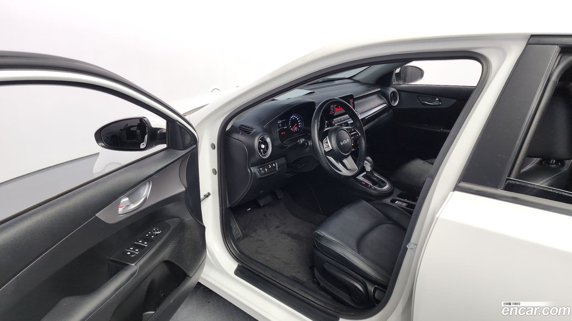 Main__Slider__Photo:K3 Kia 2022.2-10