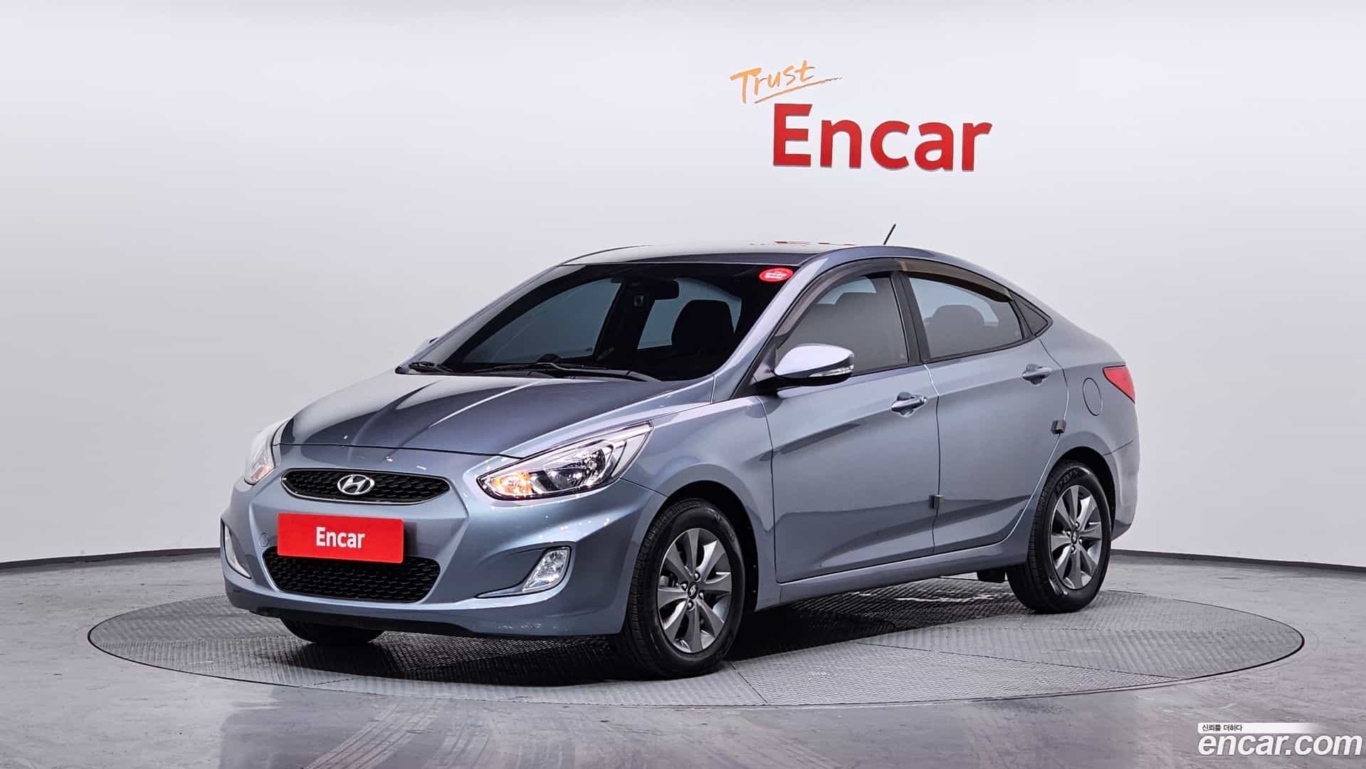 Accent Hyundai 2018.0-OUTER-001
