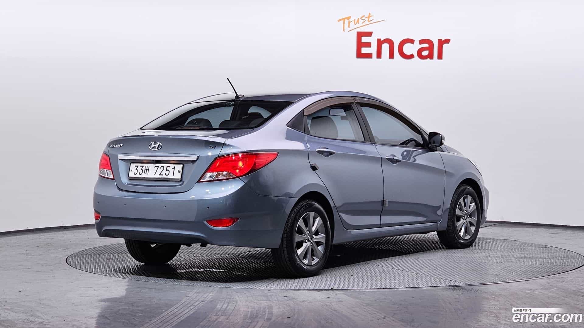 Accent Hyundai 2018.0-OUTER-002