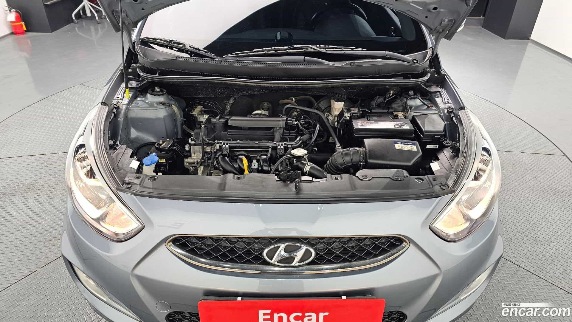 Accent Hyundai 2018.0-INNER-006