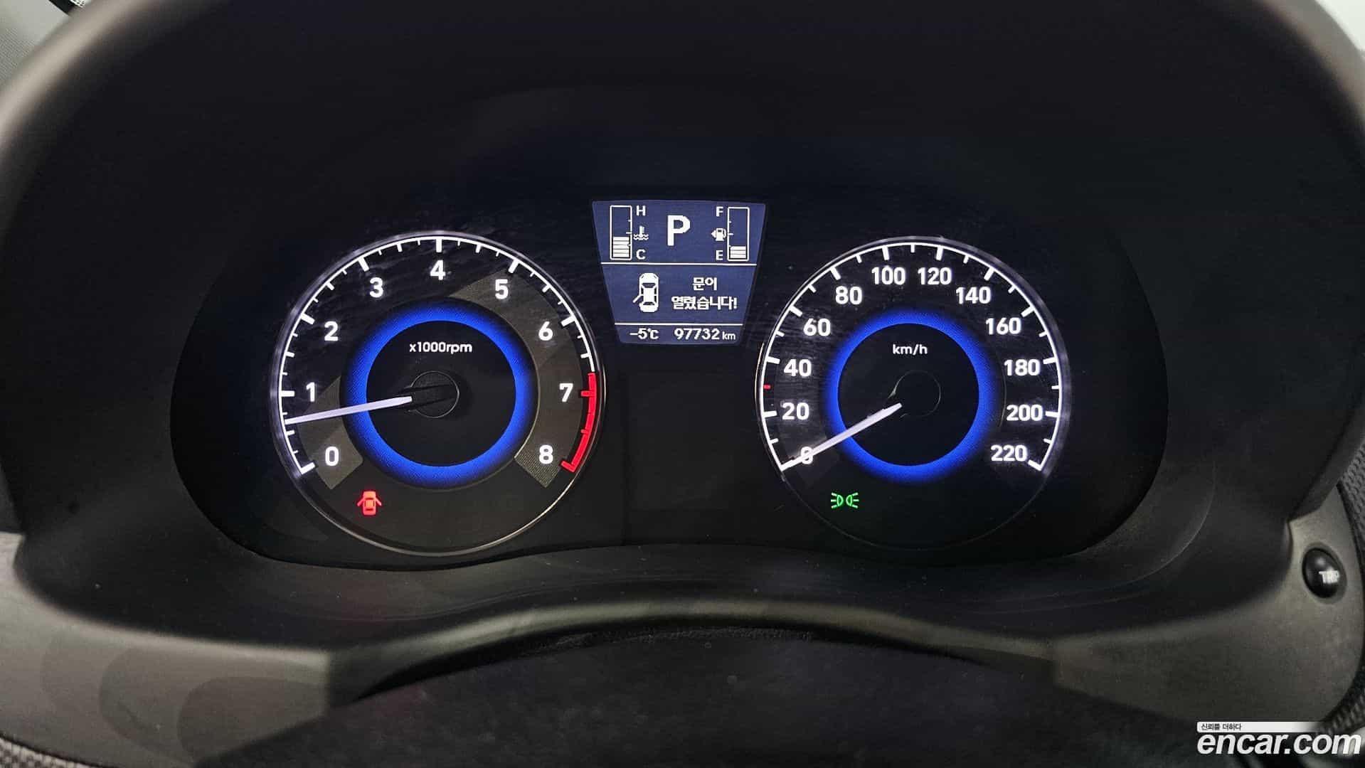 Accent Hyundai 2018.0-INNER-008