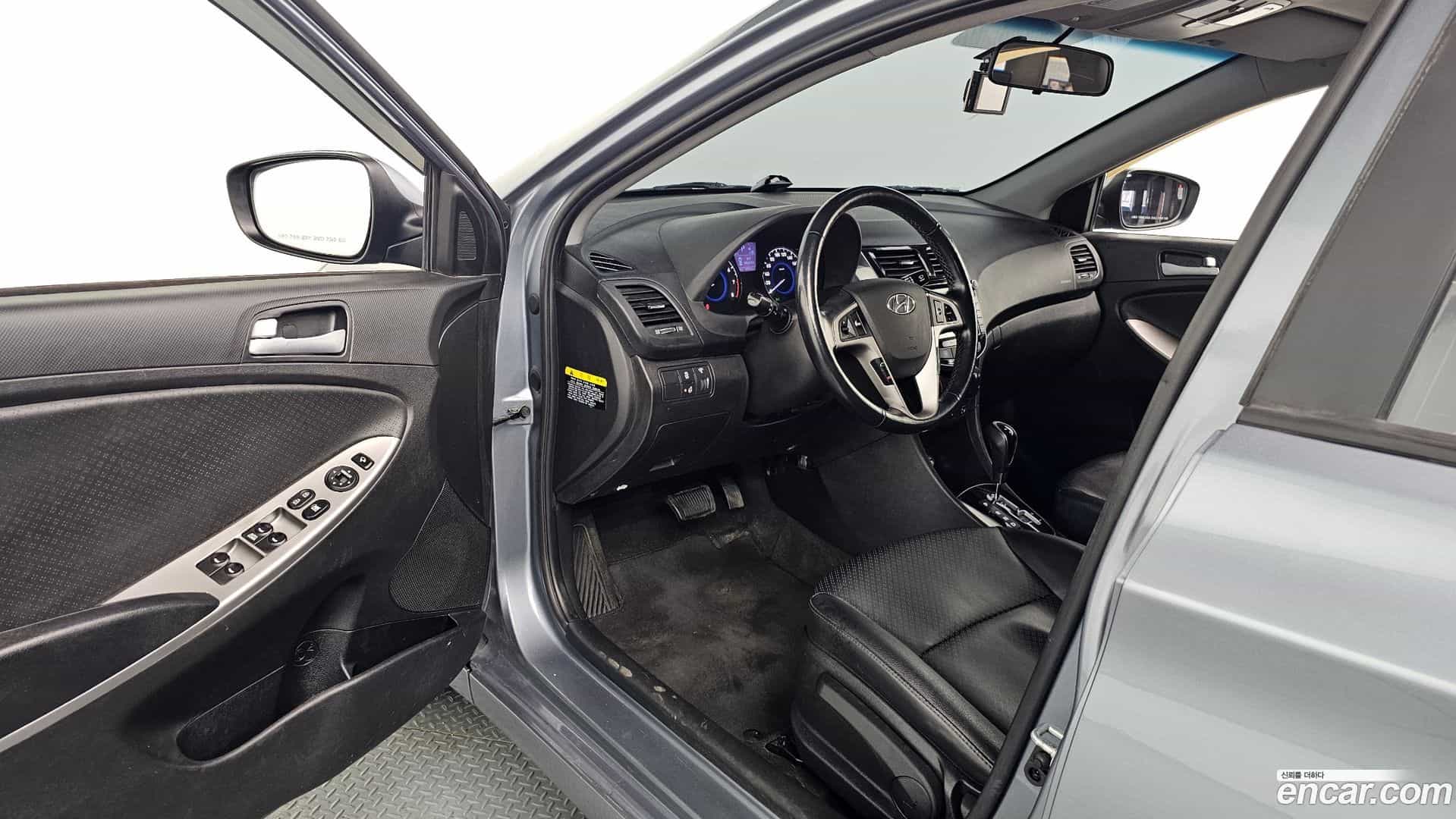 Accent Hyundai 2018.0-OPTION-016