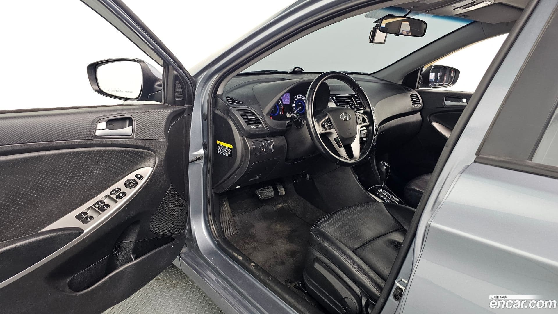 Main__Slider__Photo:Accent Hyundai 2018.0-11