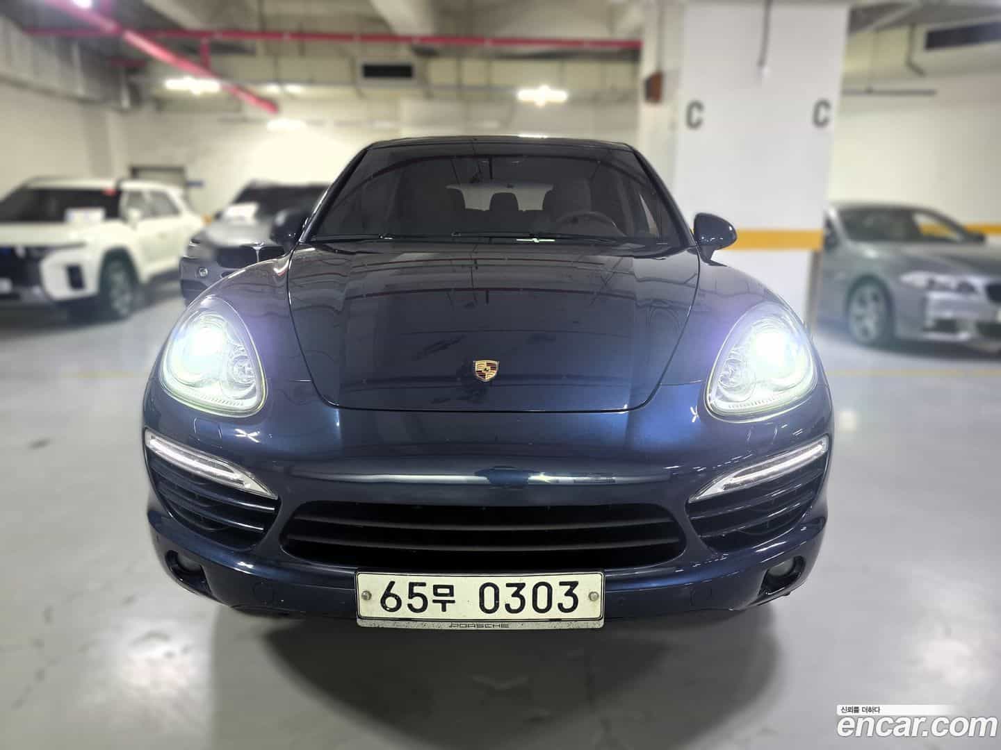 Cayenne Porsche 2011.10-OUTER-001